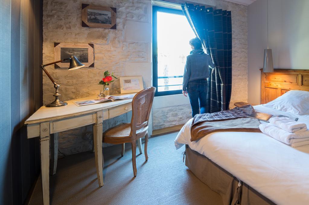 Bed and Breakfast Un Banc au Soleil Marsilly  Zimmer foto